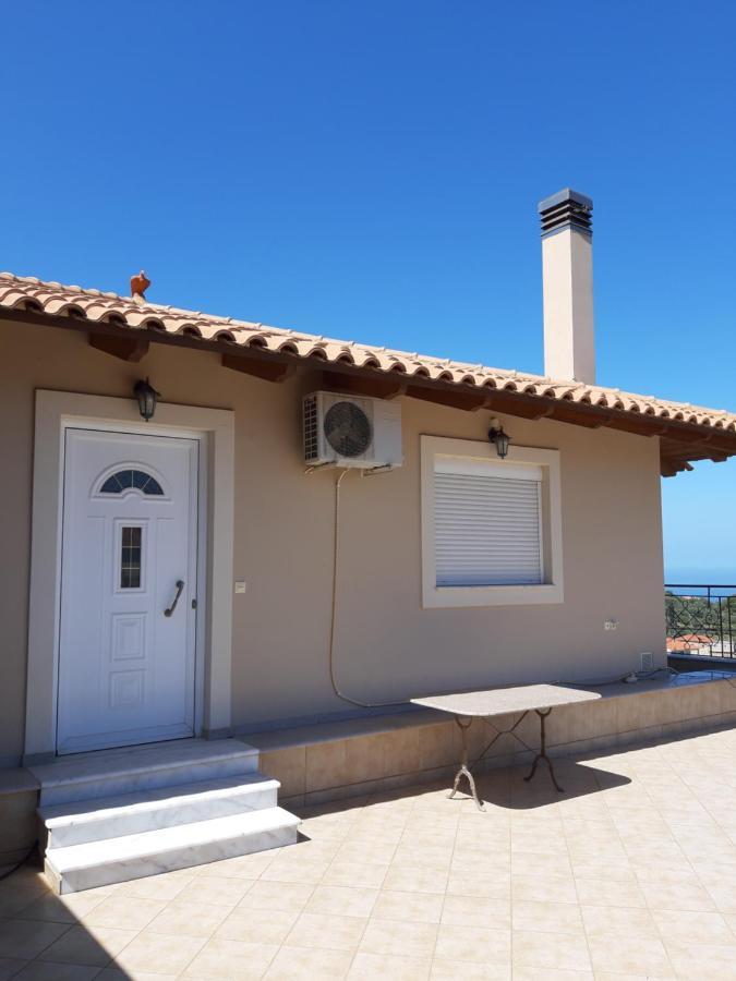 -Tsiakos Apartment- In Vryses Kyparissia Exterior photo
